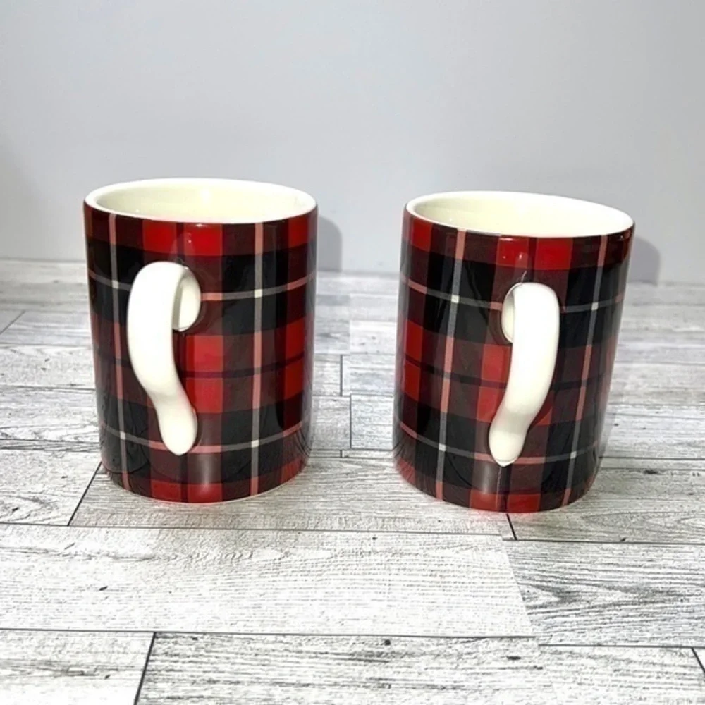 Pottery Barn Landon Plaid Mugs Set of 2